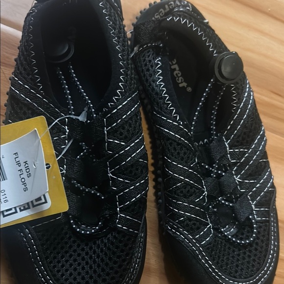 Black and White Water Shoes with Breathable Mesh - Picture 2 of 3